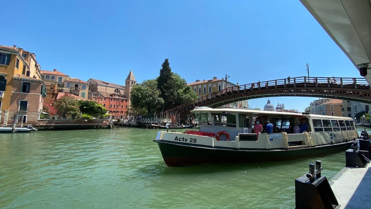 Ca' Romantica - Big Appartment At Accademia Venedig 0*,  Italien